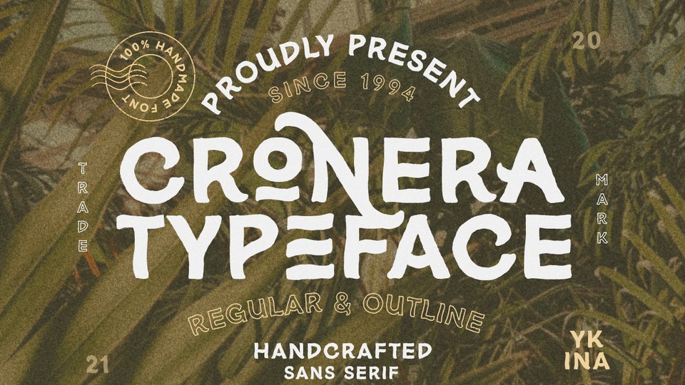  Cronera: A Striking Display Font with Organic and Thick Lettering