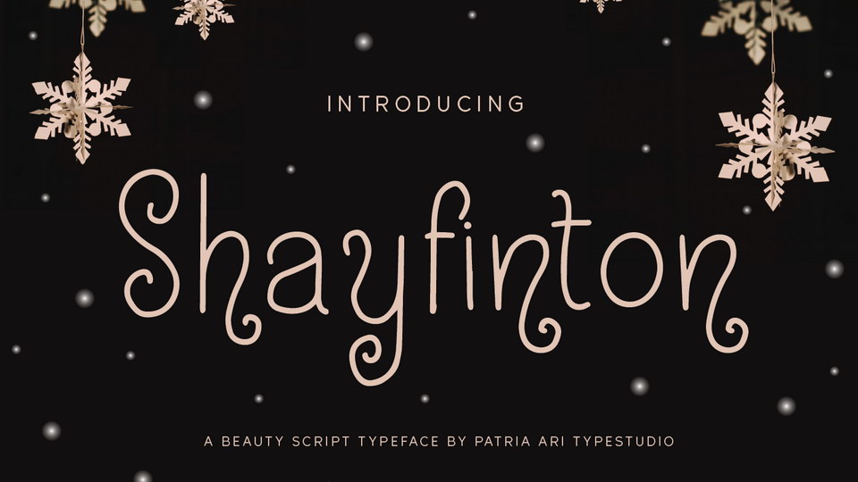 

Shayfinton Typeface Captures the Spirit of the Christmas Season