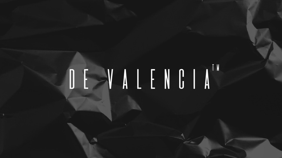  

De Valencia: An Innovative Monospaced Display Typeface with a Unique and Sophisticated Character