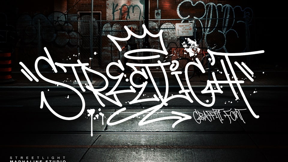 

Streetlight: Graffiti Font with Cool and Unique Style